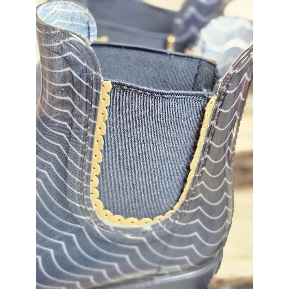 Jack Rogers Chloe‎ Navy Blue Scalloped Wave Chelsea Rain Boots Womens Size 6M